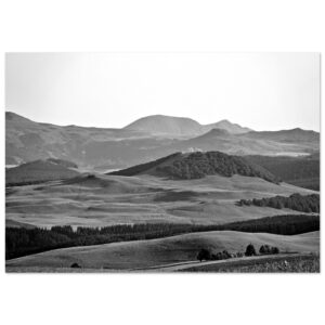 Terre de volcans, terre de résistance, terre d’Auvergne, Terre UNESCO – Tableau paysage Auvergne aluminium Terre de volcans, terre de résistance, terre d’Auvergne, Terre UNESCO – Tableau paysage Auvergne aluminium