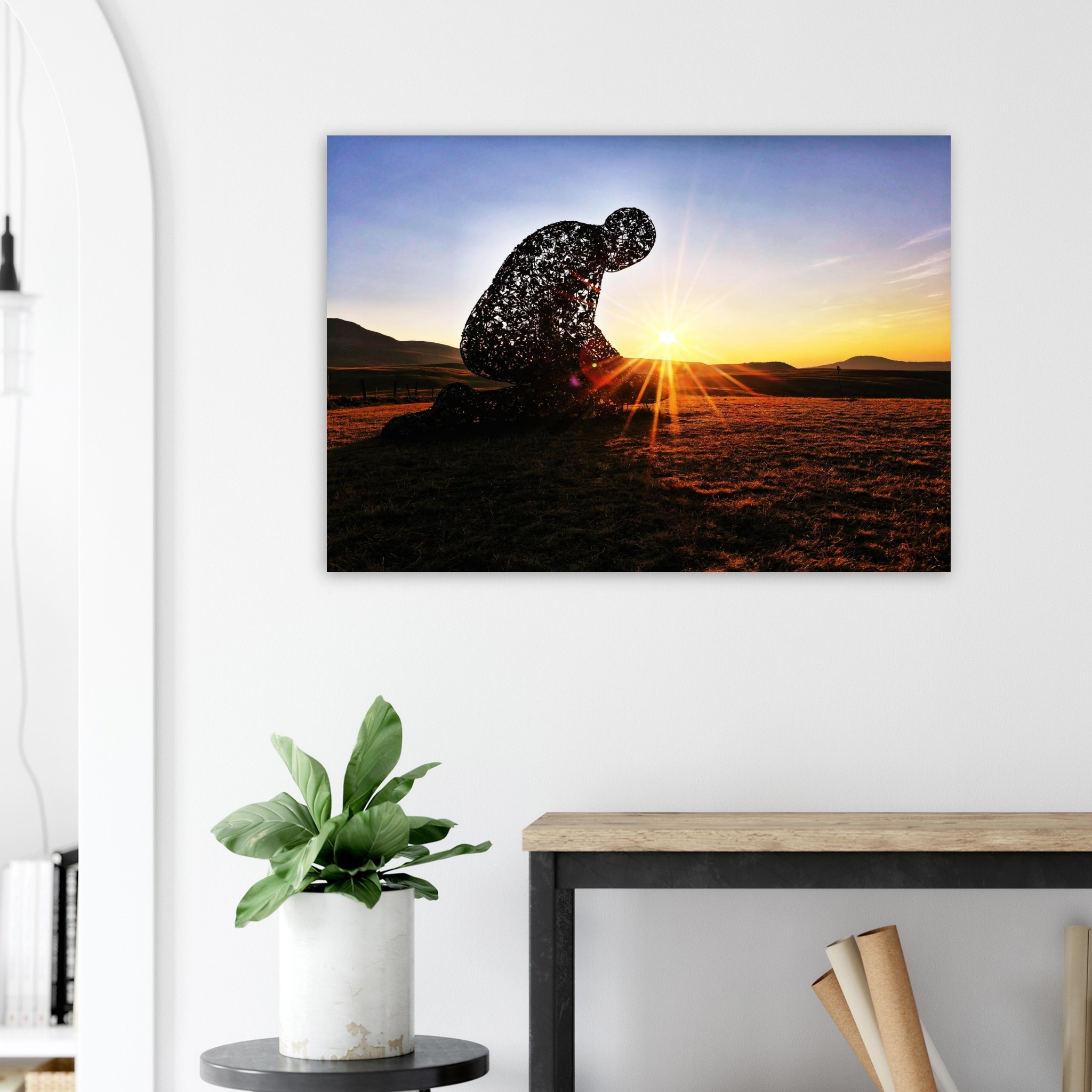 Appartenir à quelque chose de plus grand, l’humanité au seuil du sacré – Tableau sculpture humaine au coucher du soleil Appartenir à quelque chose de plus grand, l’humanité au seuil du sacré – Tableau sculpture humaine au coucher du soleil