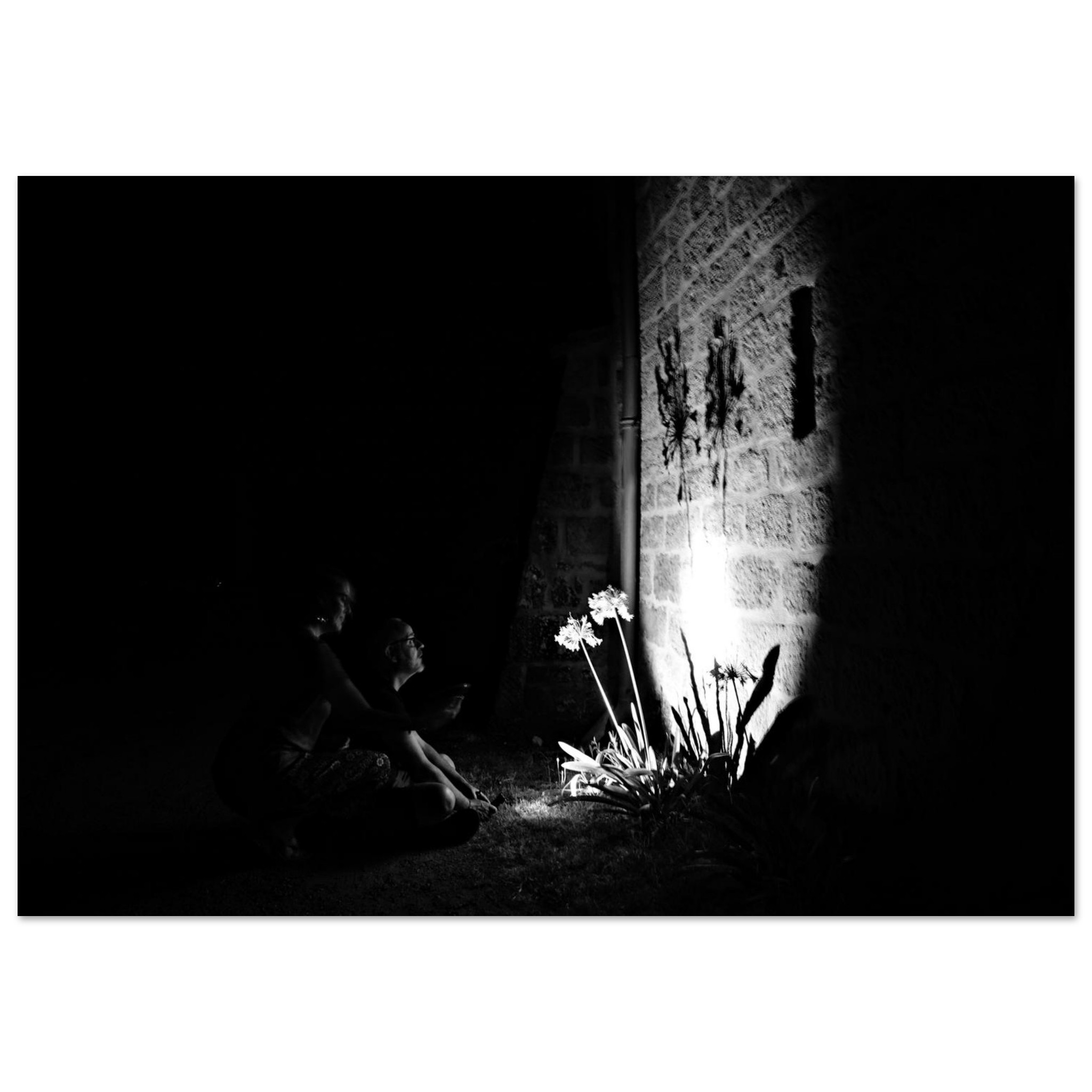 Les Jardiniers de la Nuit – Tableau photo noir et blanc Les Jardiniers de la Nuit – Tableau photo noir et blanc
