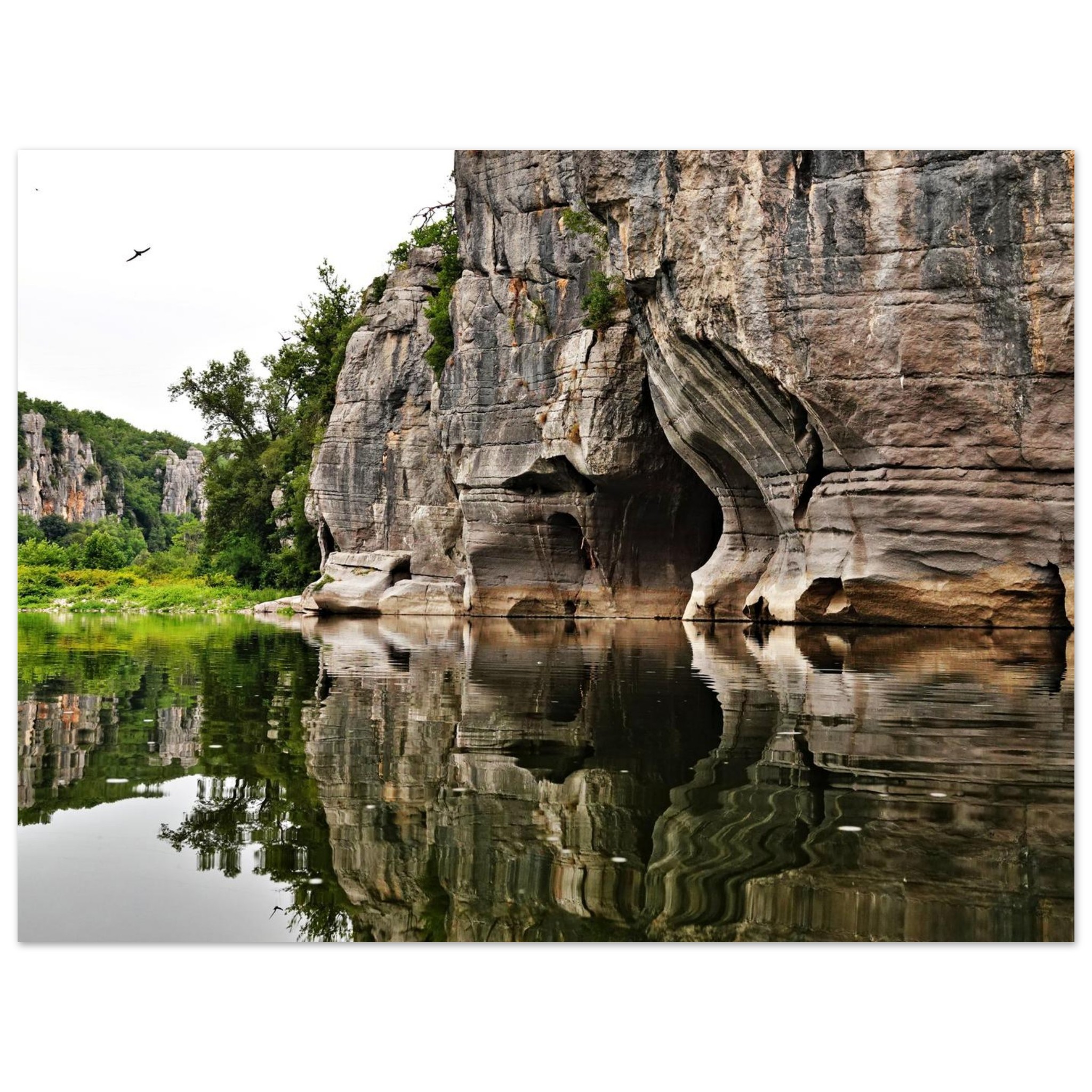 Au cœur de la nature, au cœur de nos responsabilités – Tableau rivière et falaises aluminium Au cœur de la nature, au cœur de nos responsabilités – Tableau rivière et falaises aluminium