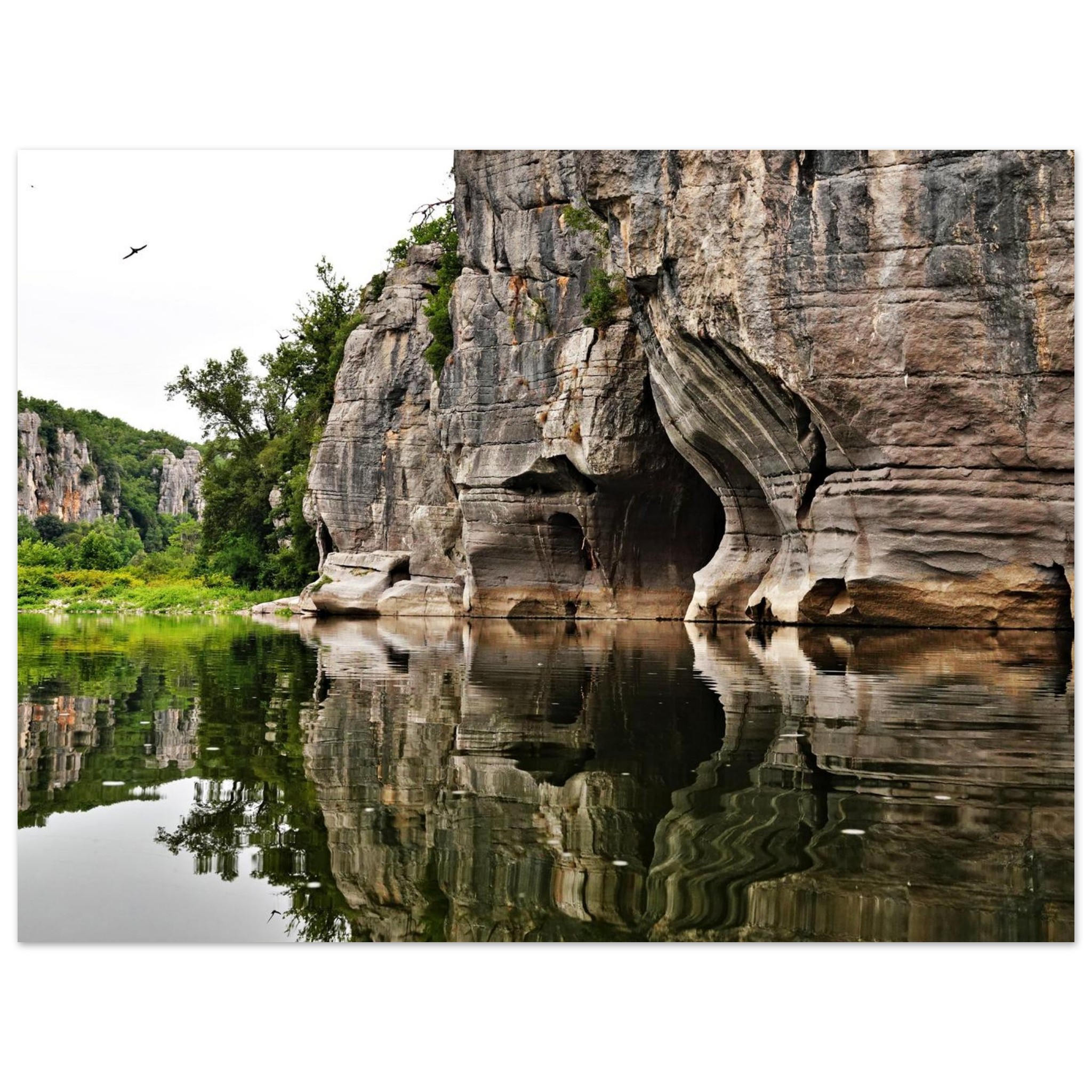 Au cœur de la nature, au cœur de nos responsabilités – Tableau rivière et falaises aluminium Au cœur de la nature, au cœur de nos responsabilités – Tableau rivière et falaises aluminium
