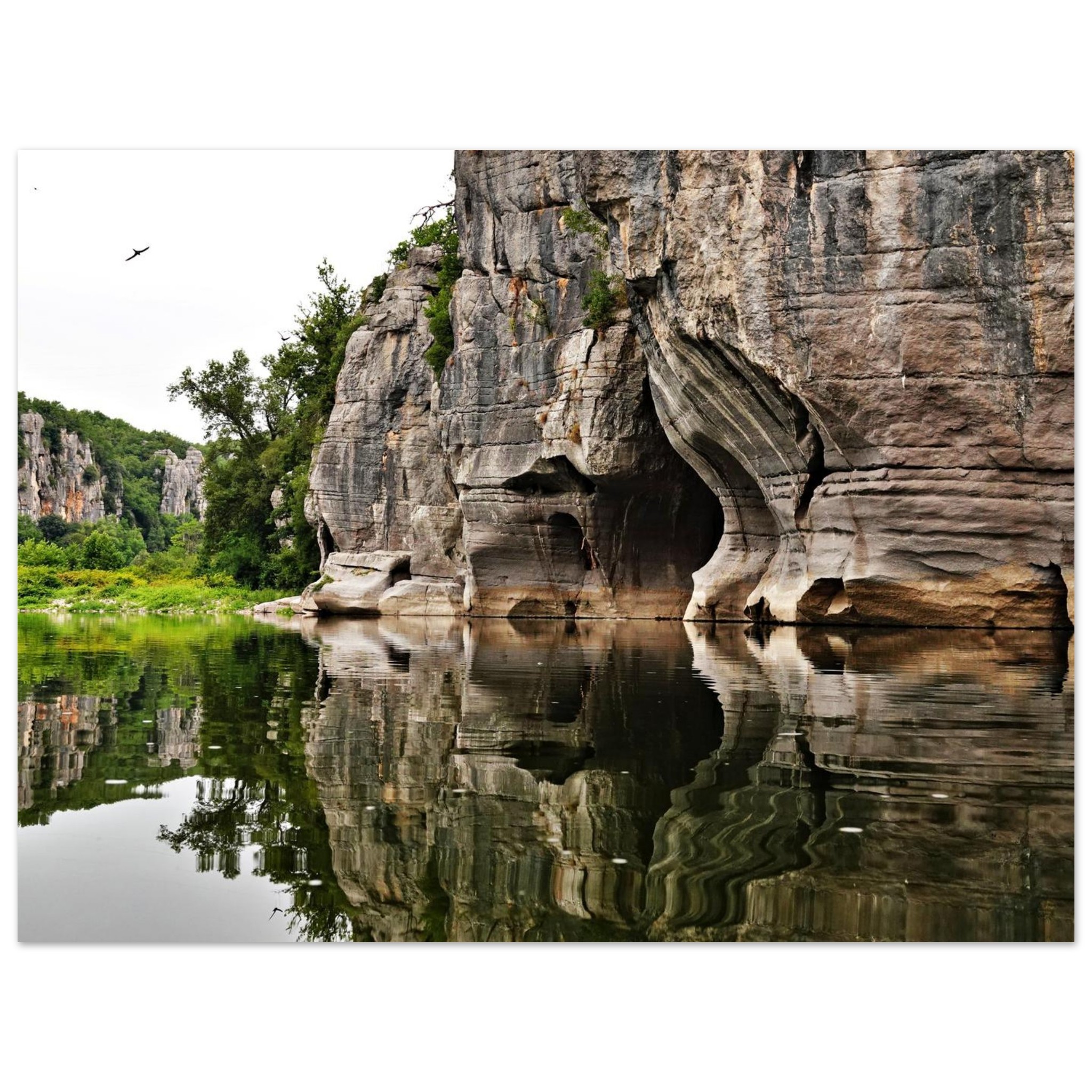 Au cœur de la nature, au cœur de nos responsabilités – Tableau rivière et falaises aluminium Au cœur de la nature, au cœur de nos responsabilités – Tableau rivière et falaises aluminium
