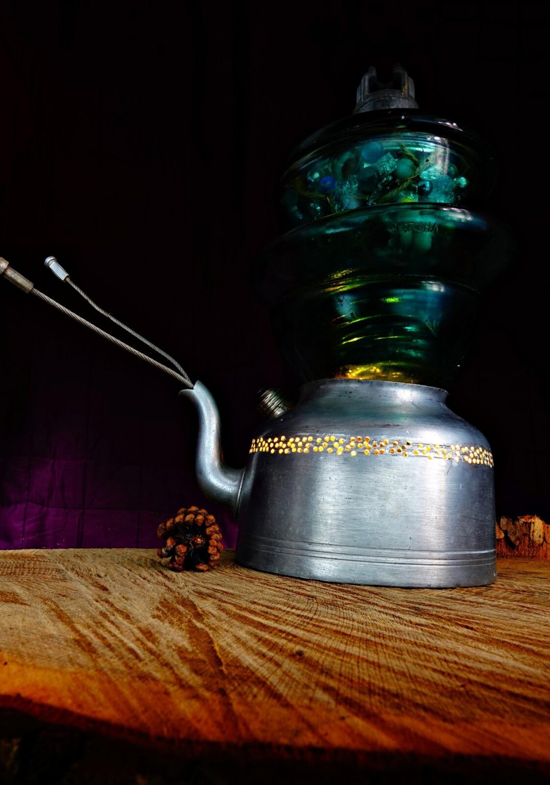 L’escargot et le temps, tableau sur aluminium, aperçu dans un intérieur
