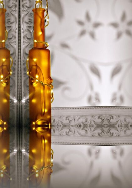 Bouteilles ambrées en miroir, tableau bouteilles de verre ambré