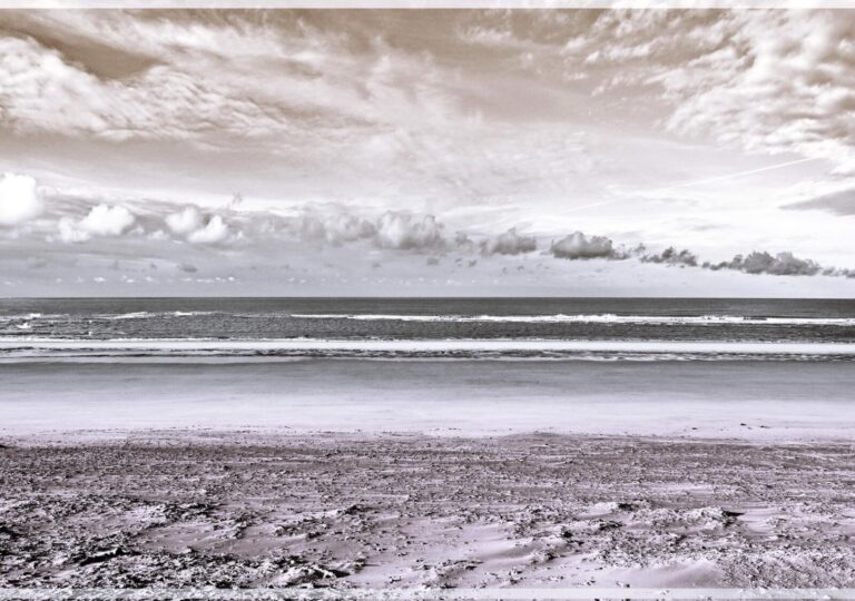 Plage de Ronce-les-Bains sous les nuages, tableau plage et vagues, photographie de Fabrice Courtadon