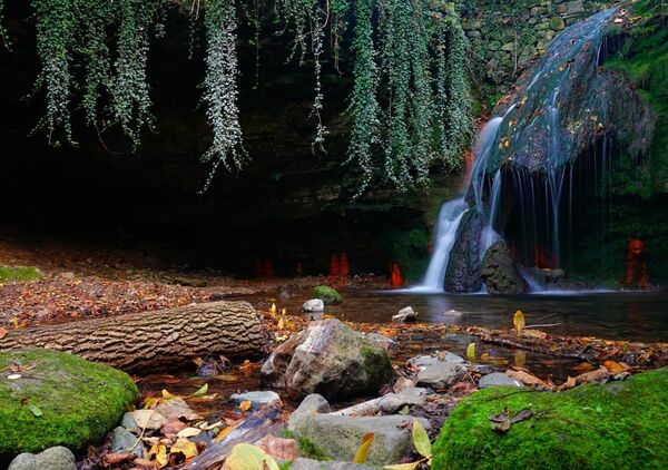 La cascade de la Raquette en automne, tableau cascade de la Raquette