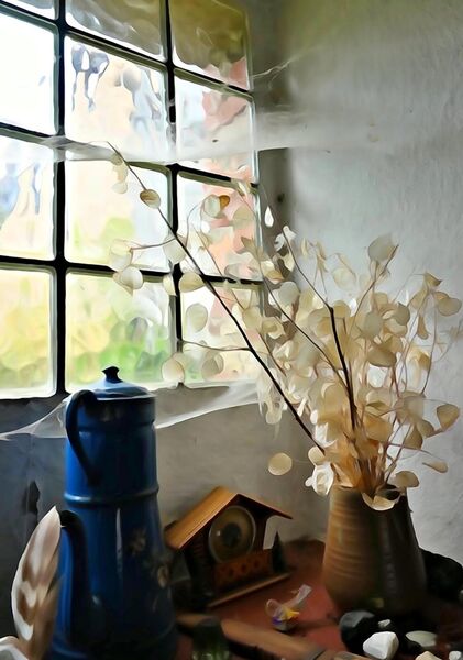 L’âme des vieilles maisons, tableau nature morte devant une fenêtre ancienne