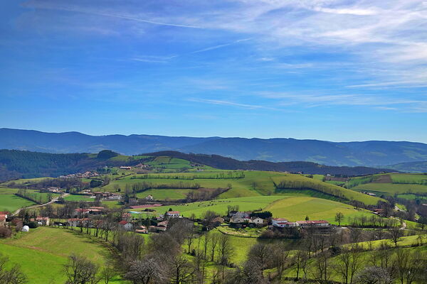 Collines et hameaux au début du printemps, tableau collines et hameaux au printemps