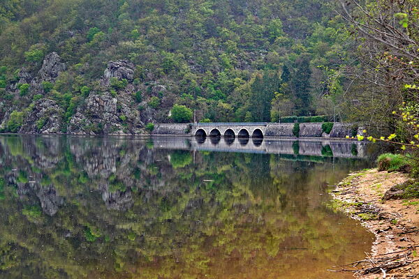 Pont à arches et reflets sur la Loire, tableau pont sur la Loire