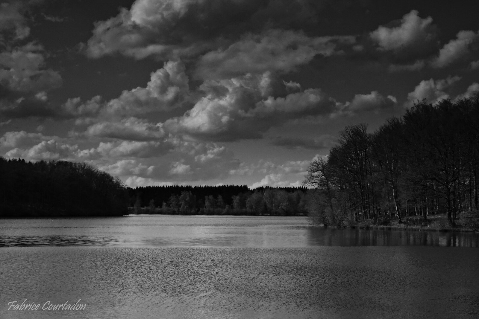L’éternité au bord de l’eau, photographie sur toile ou en affiche encadrée, aperçu dans un intérieur