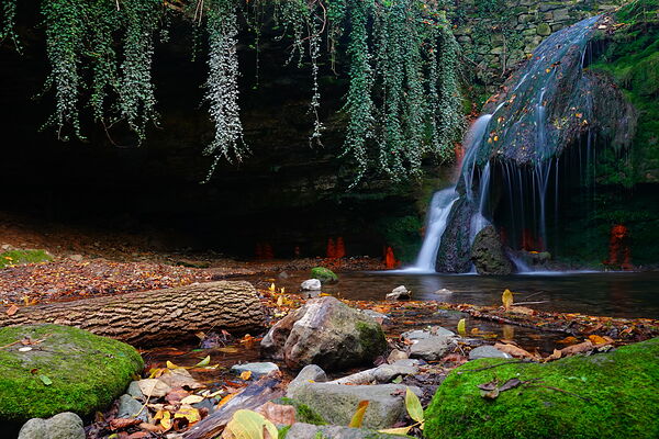 La cascade de la Raquette en automne, tableau cascade de la Raquette