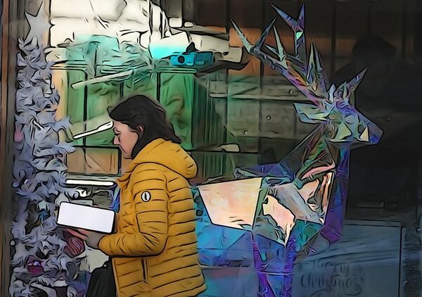 La lectrice devant la vitrine de Noël, tableau vitrine de Noël au cerf